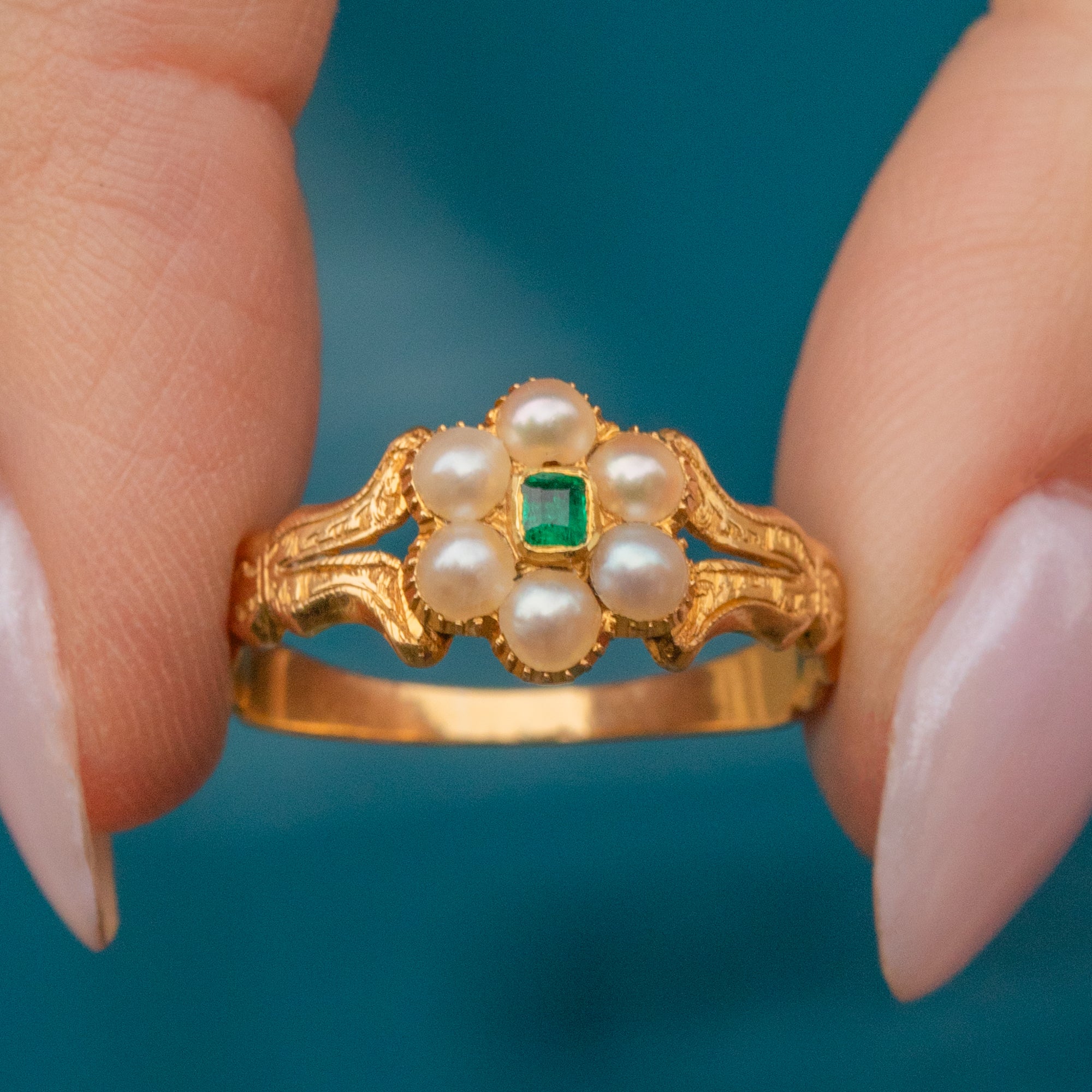 18ct Gold Georgian Emerald Pearl Cluster Ring,
