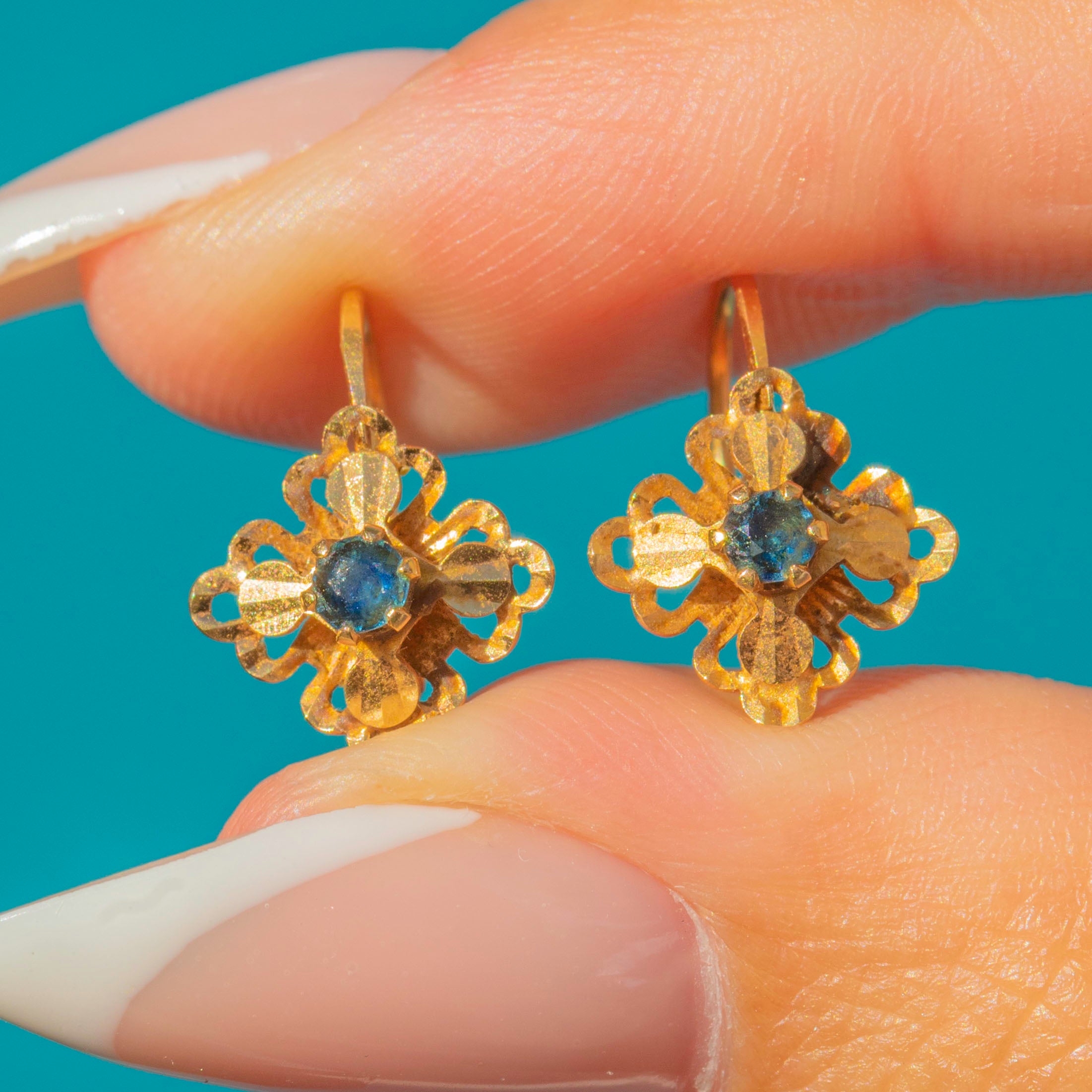 Petite French 18ct Gold Sapphire Lever-Back Flower Earrings