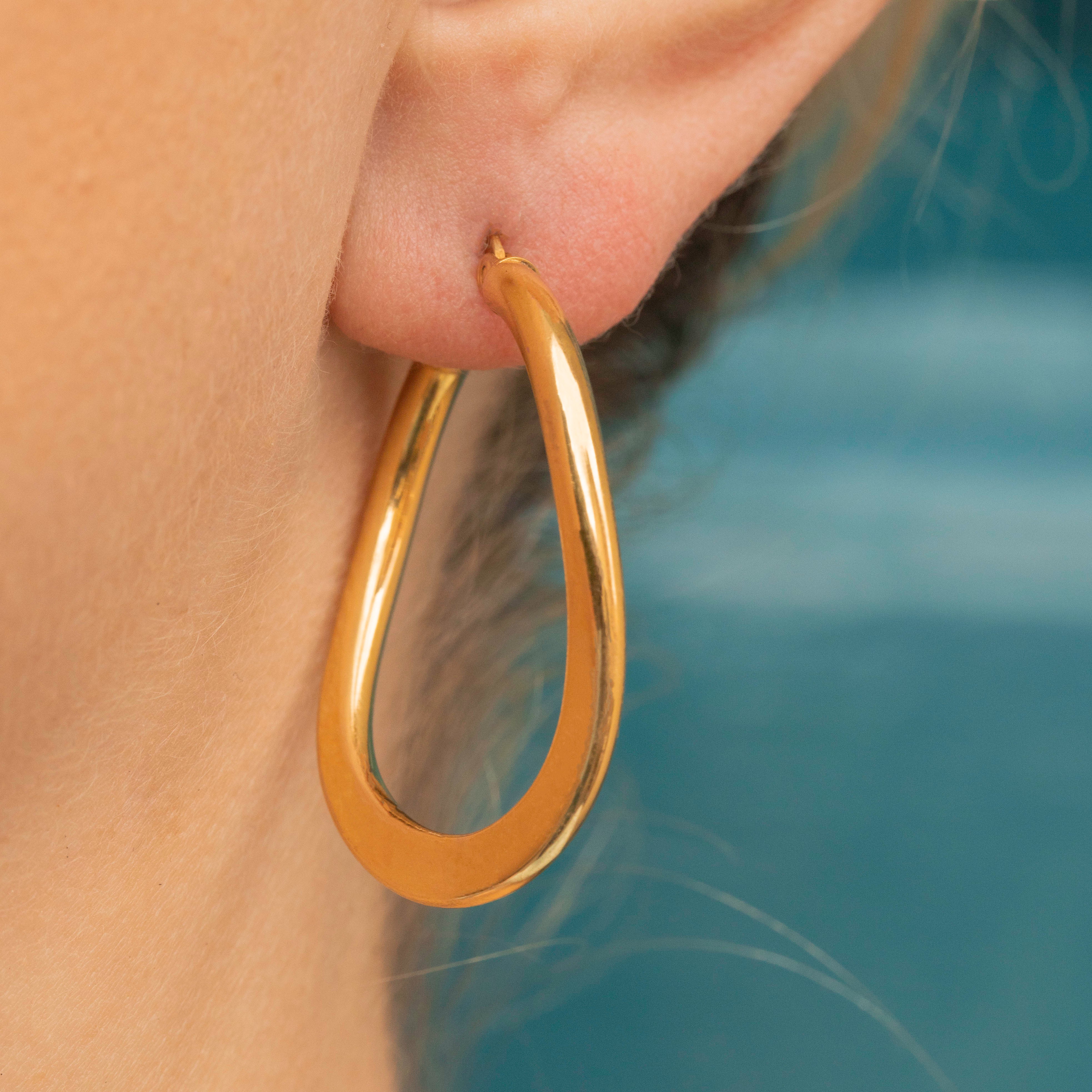 Chunky 9ct Gold Minimal Oval Hoop Earrings- 35mm1