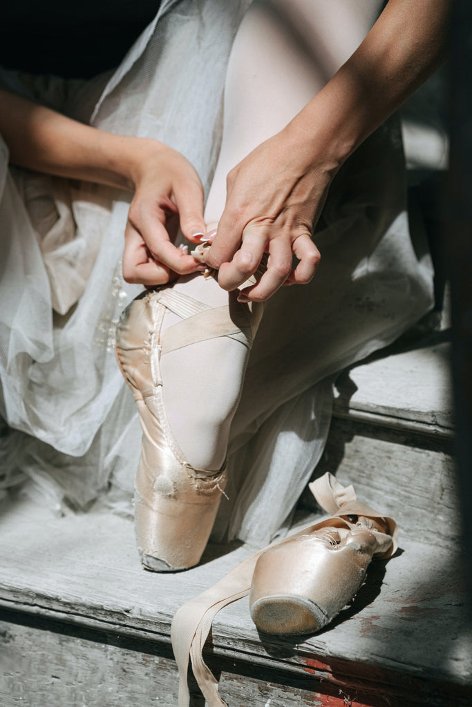 Van Cleef & Arpels Ballerinas for World Ballet Day: An Enchanting Stor –  Lillicoco