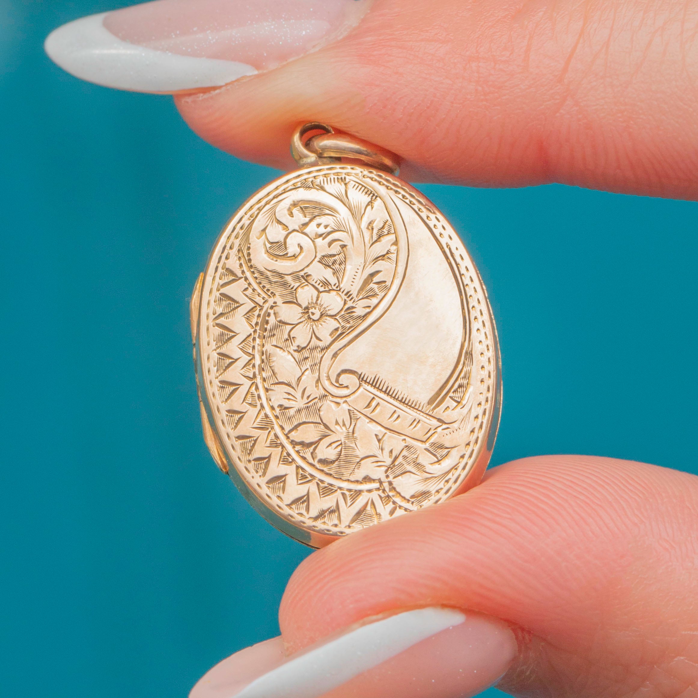 Namesake Gold Locket Antique Solid 9ct Gold Oval Engraved Locket