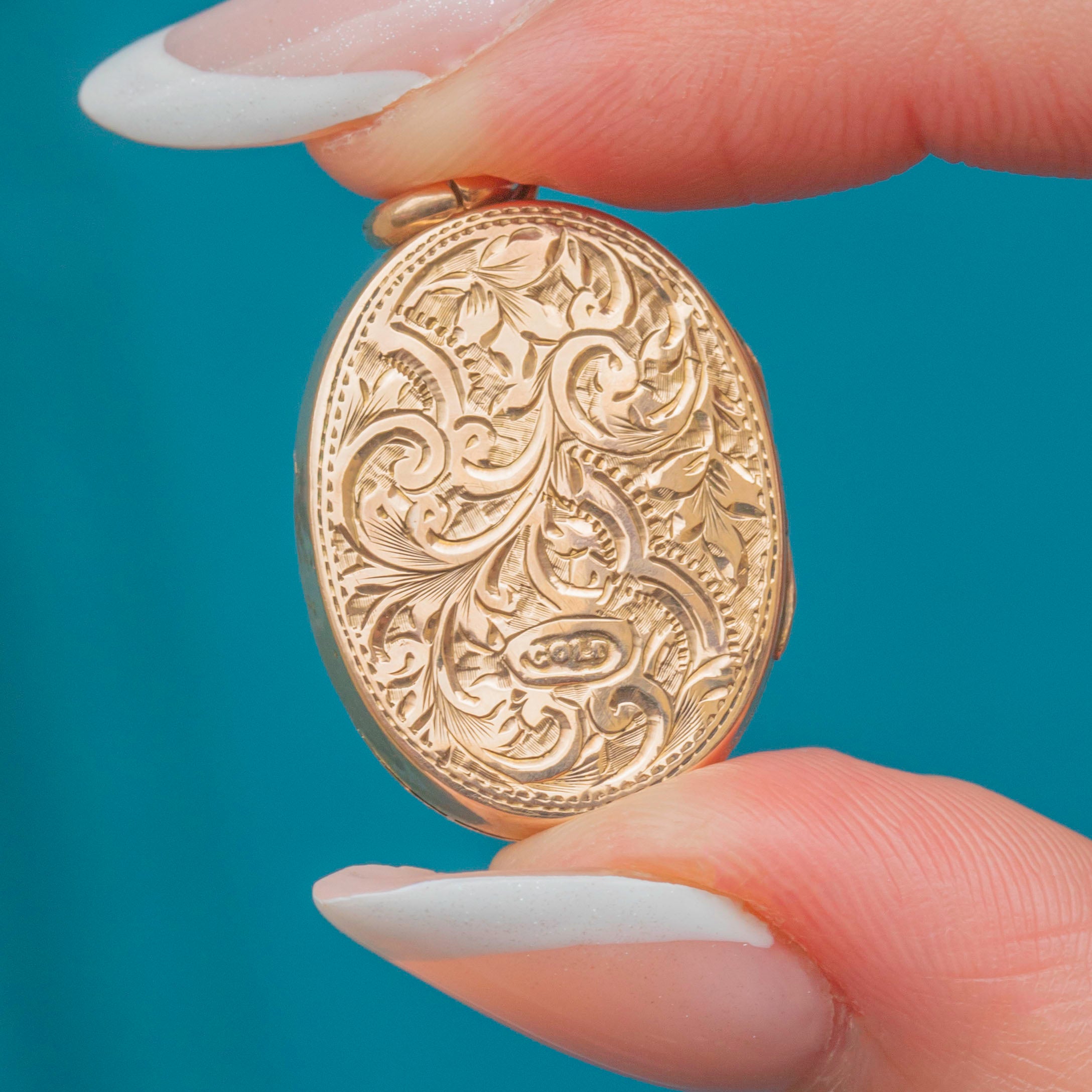 Namesake Gold Locket Antique Solid 9ct Gold Oval Engraved Locket
