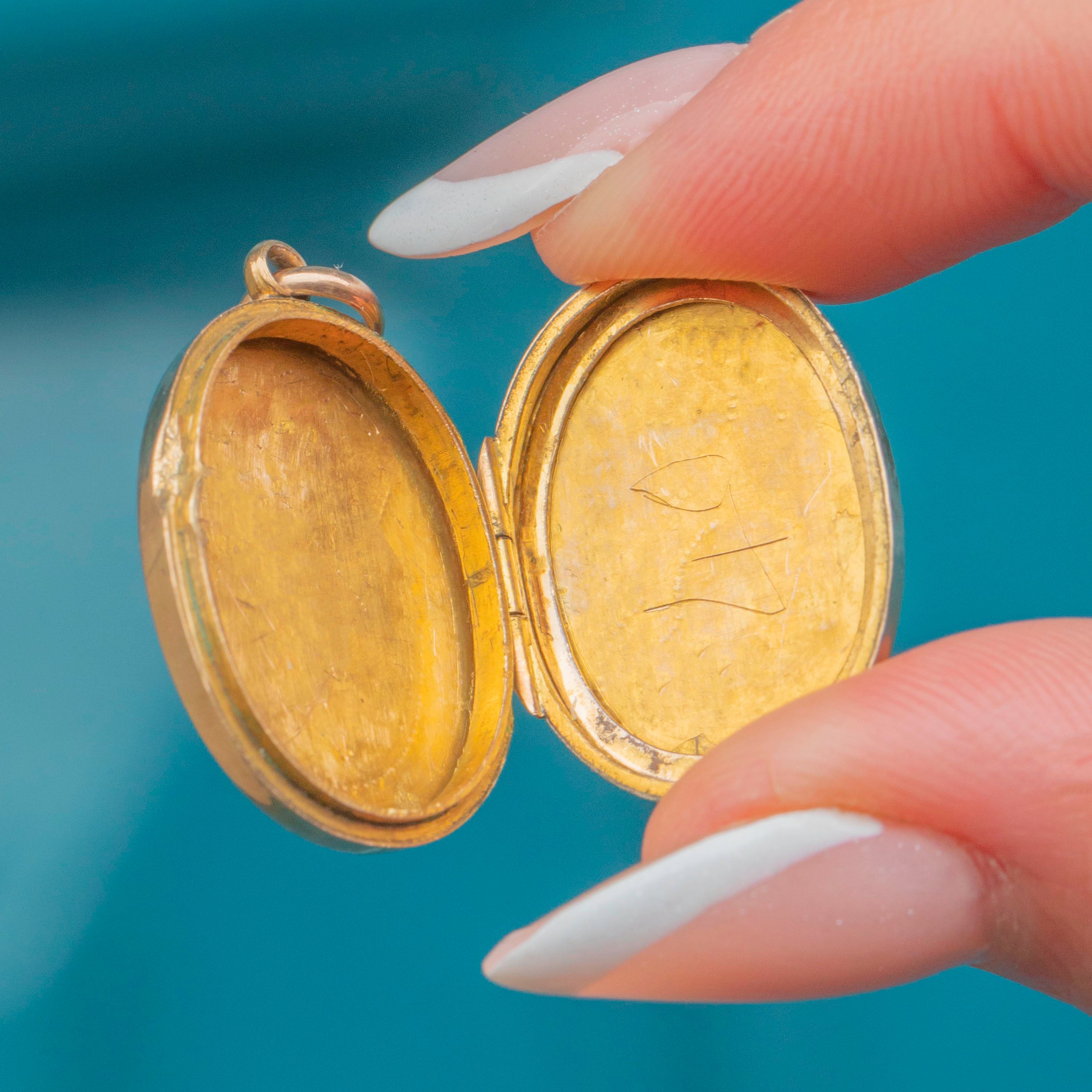 Namesake Gold Locket Antique Solid 9ct Gold Oval Engraved Locket