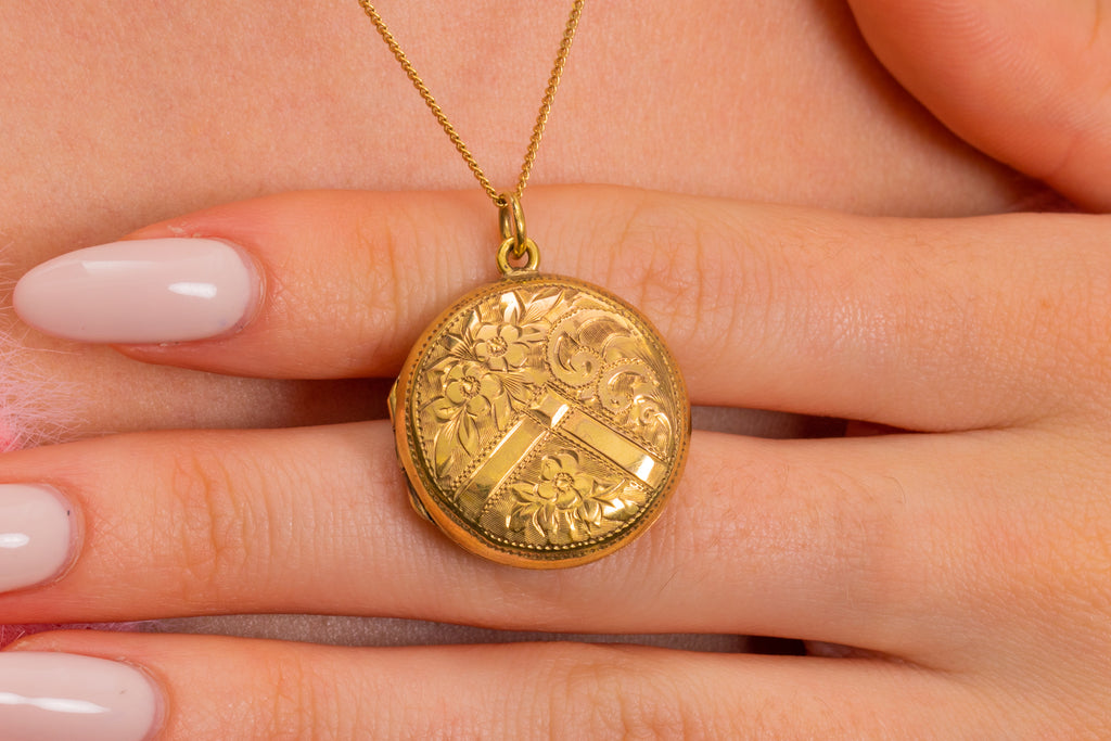 Edwardian 10ct Gold Engraved Round Locket