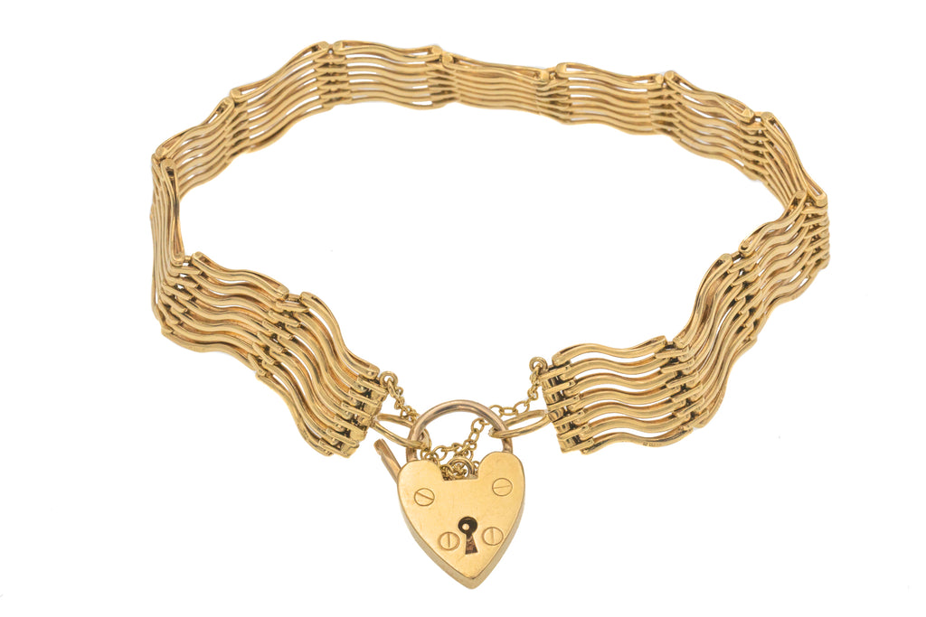 9ct Gold Gate Bracelet with Heart Padlock, 7.5"