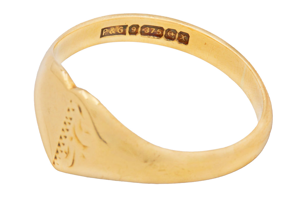 9ct Gold Engraved Heart Signet Ring