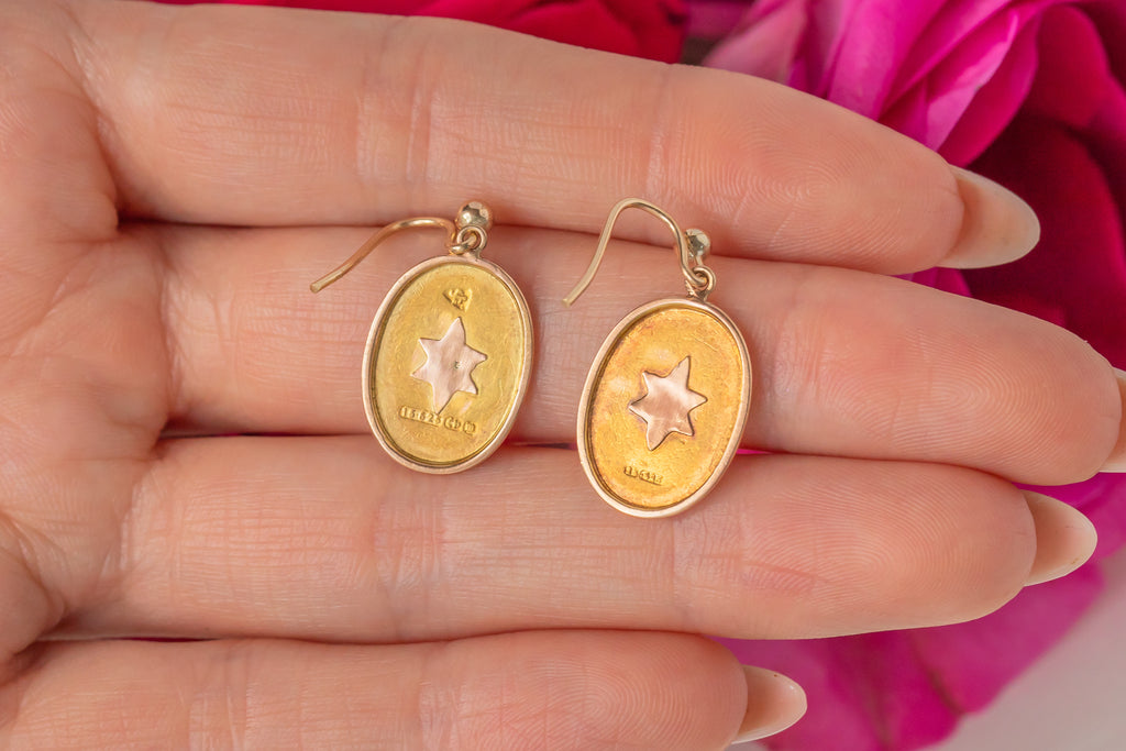 Antique 15ct Gold Engraved Ivy Leaf Earrings