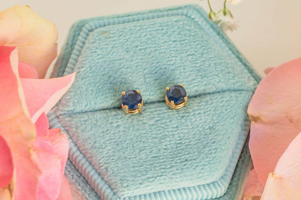 18ct Gold Sapphire Stud Earrings, 0.55ct