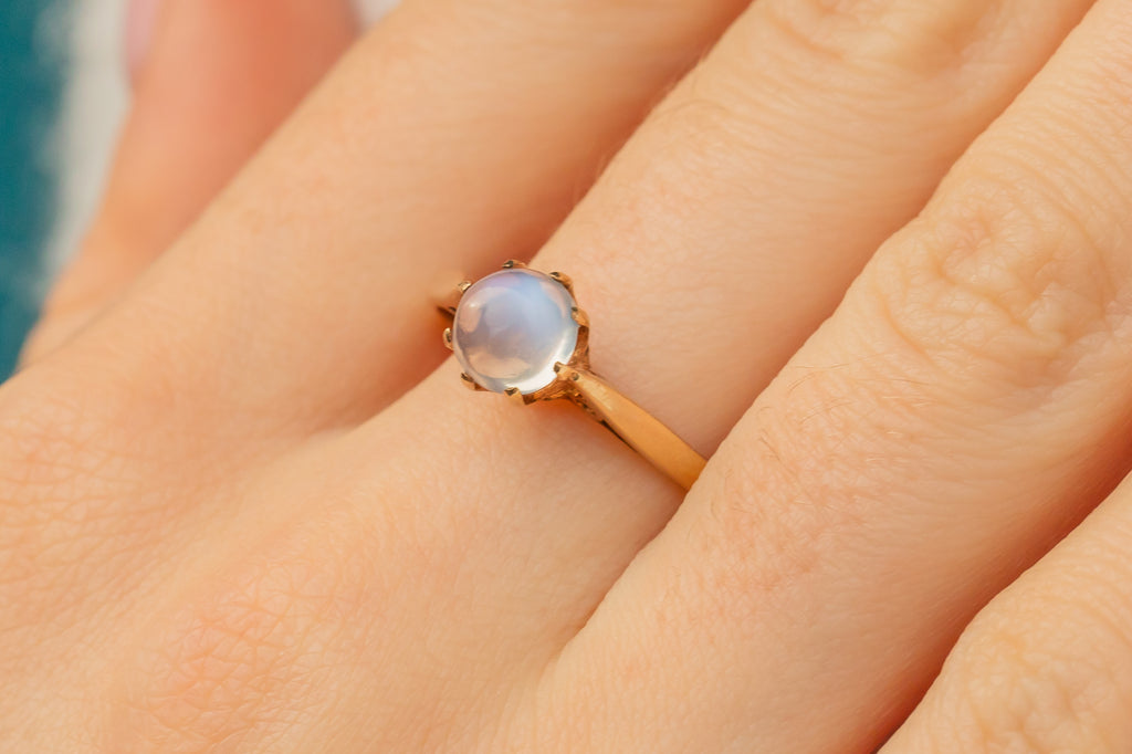 9ct Gold Moonstone Solitaire Ring, 1.10ct