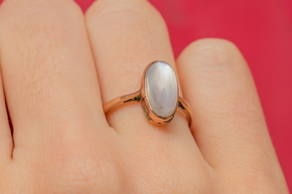 Antique 9ct Gold Moonstone Cabochon Ring