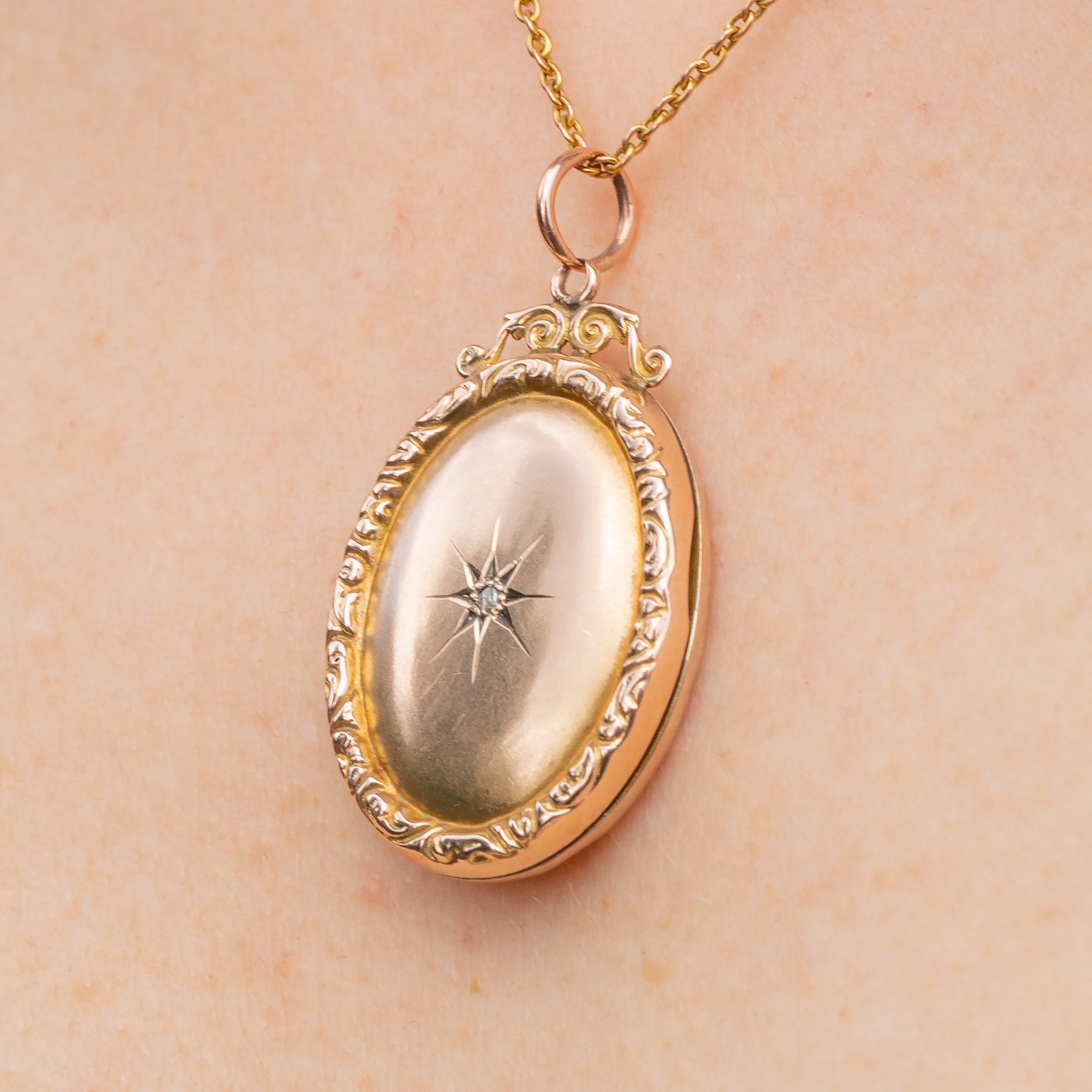 Opening Star Locket Victorian 9ct Gold Star-Set Diamond Locket