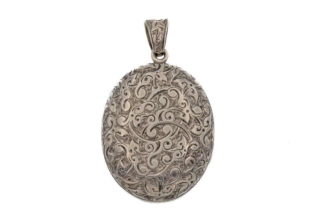 Victorian Engraved Sterling Silver Locket - Domed Profile (21.5g)