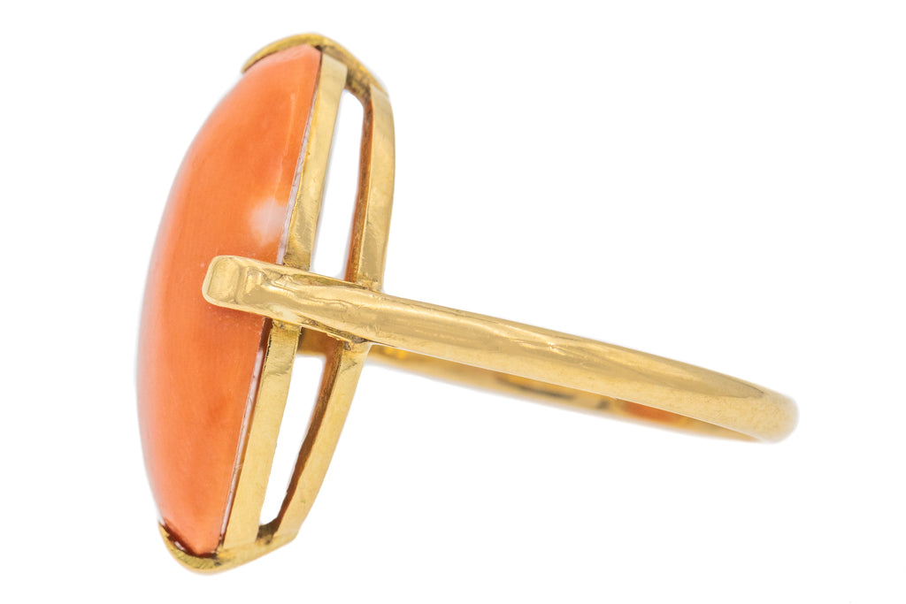 Large 18ct Gold Art Deco Coral Ring