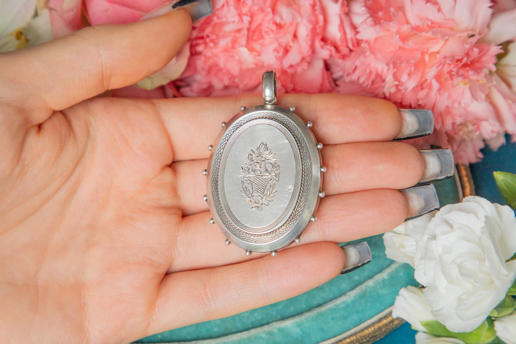 Sterling Silver Victorian Aesthetic Locket - Beaded Edge/ Bouquet of Flowers (19.6g)