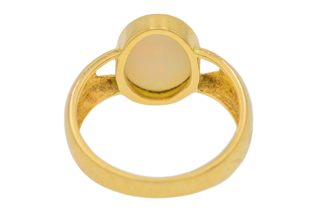 Chunky 18ct Gold Opal Solitaire Ring, 1.15ct