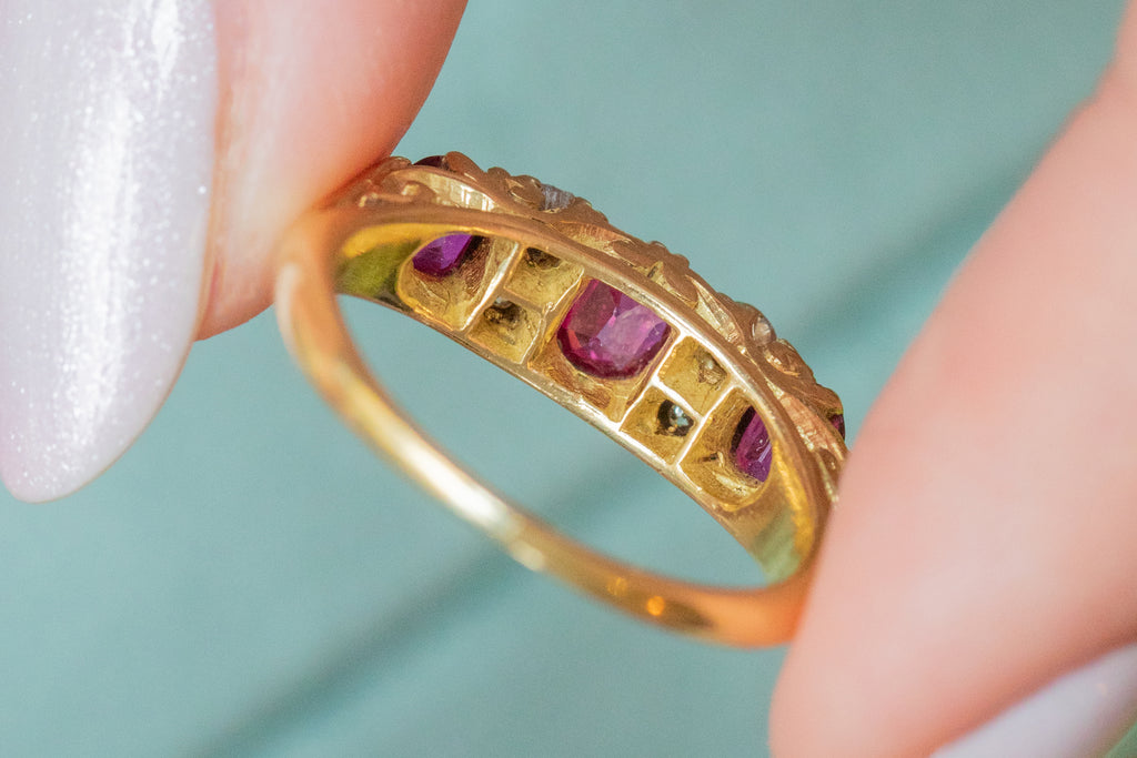 Victorian 18ct Gold Ruby Diamond Ring - 0.48ct Ruby