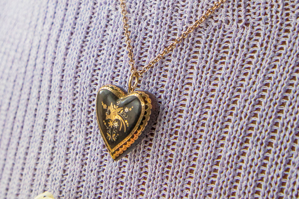 Victorian Pique Heart Pendant