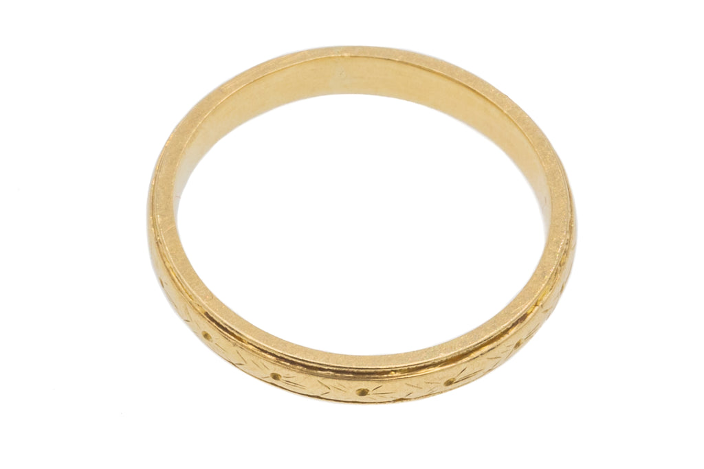 9ct Gold Engraved Wedding Band