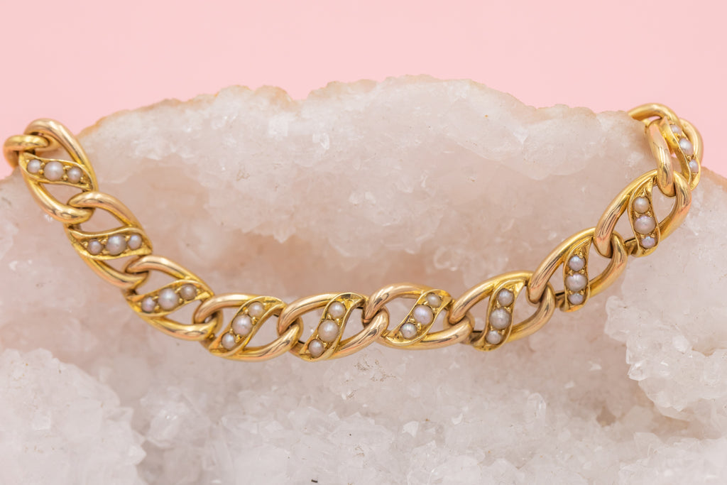 7.5" 14ct Gold Pearl Curb Link Bracelet, 15.8g