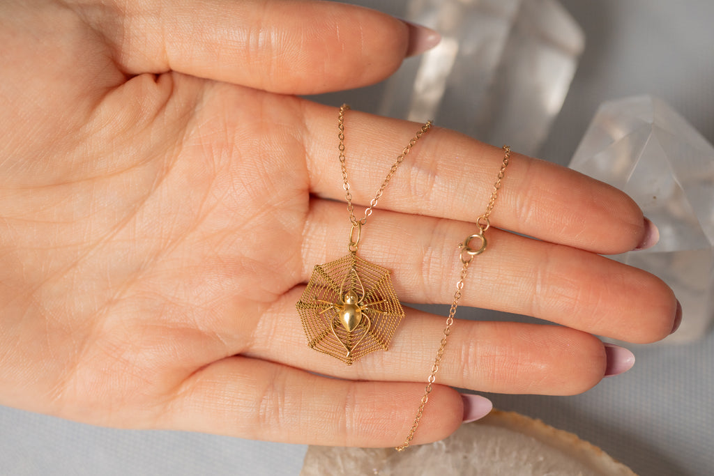9ct Gold Spider Web Pendant, with 18.5" Chain