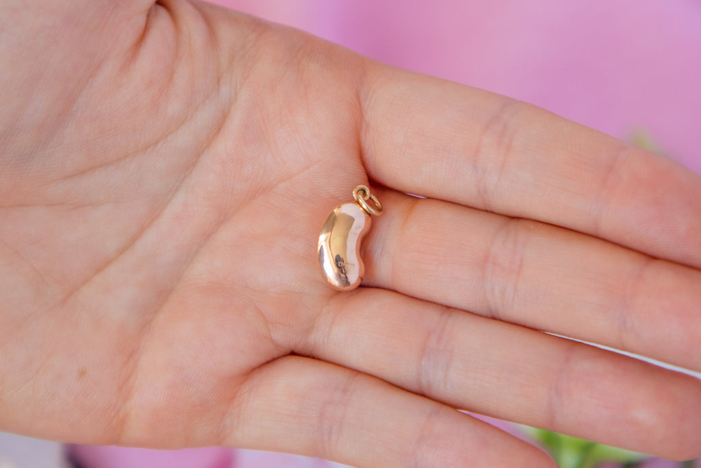 9ct Gold "Lucky Bean" Charm Pendant