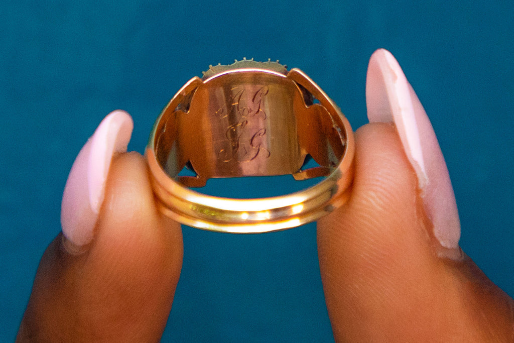 Georgian 18ct Gold Sugarloaf Garnet Pearl Ring