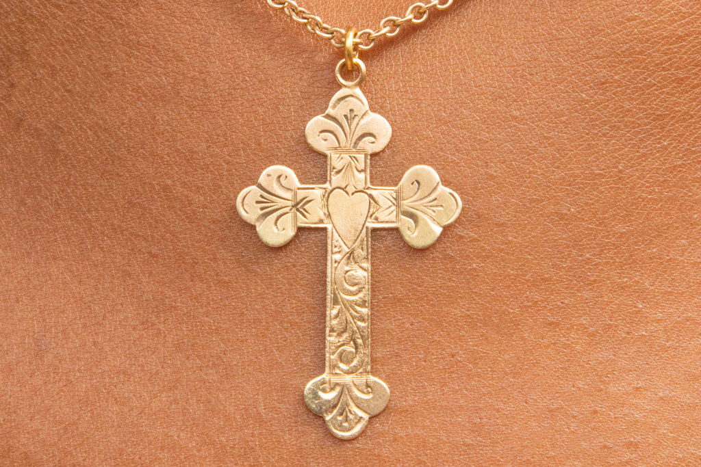 Victorian 9ct Gold Heart Engraved Cross Pendant