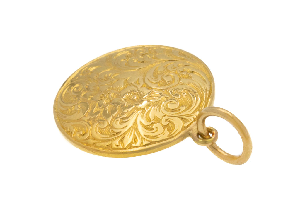 Antique 18ct Gold Round Engraved Pendant