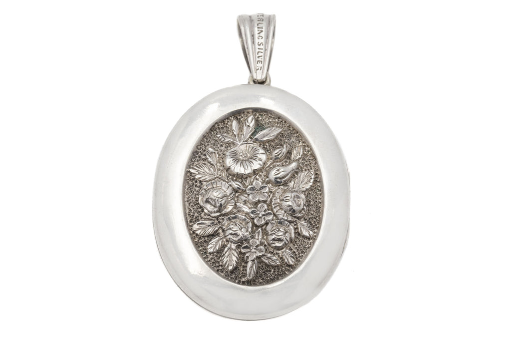 Victorian Aesthetic Silver Embossed Flower Locket