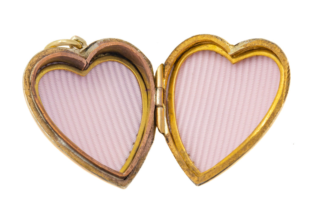 9ct Gold Engraved Puffy Heart Locket