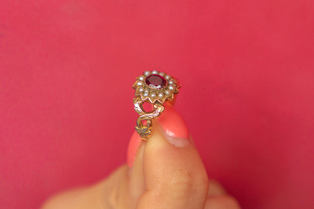 Antique 9ct Gold Garnet Pearl Ring