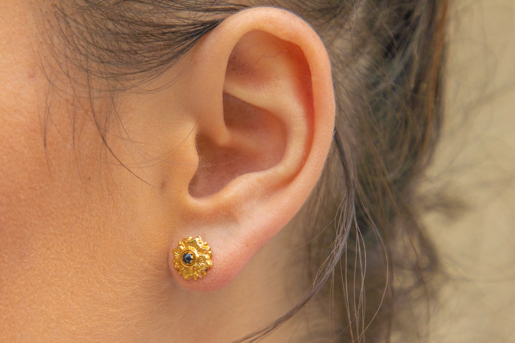 9ct Gold Sapphire Flower Stud Earrings