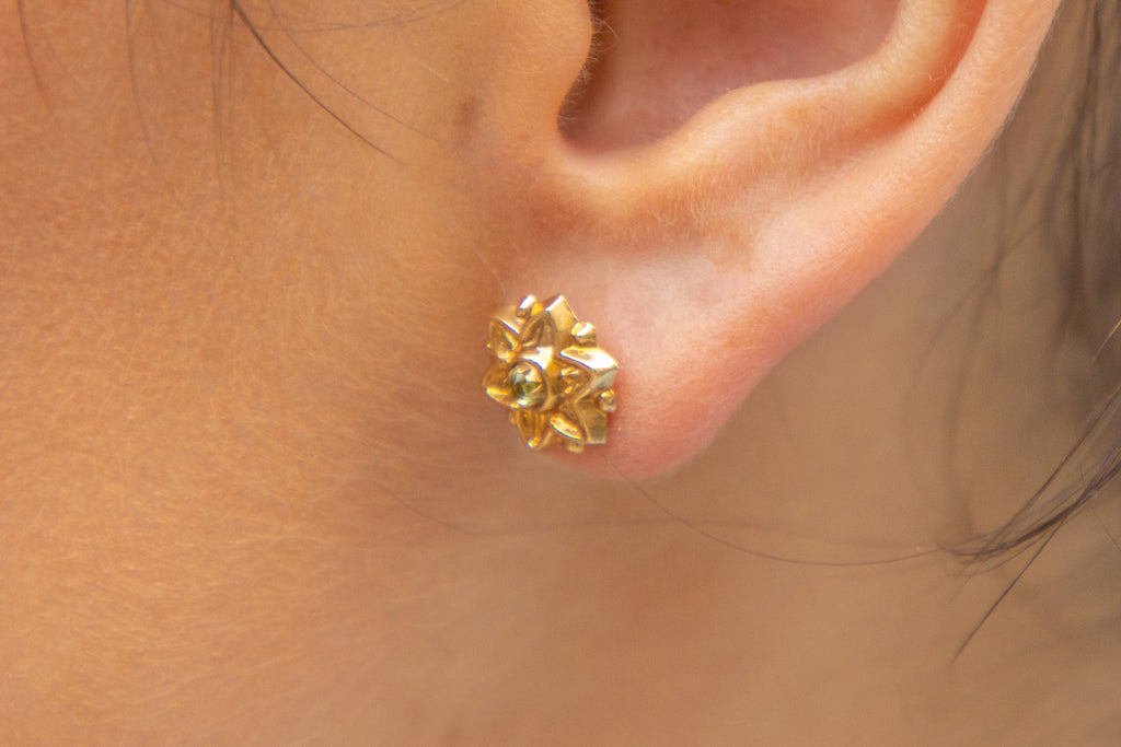 9ct Gold Peridot Flower Stud Earrings