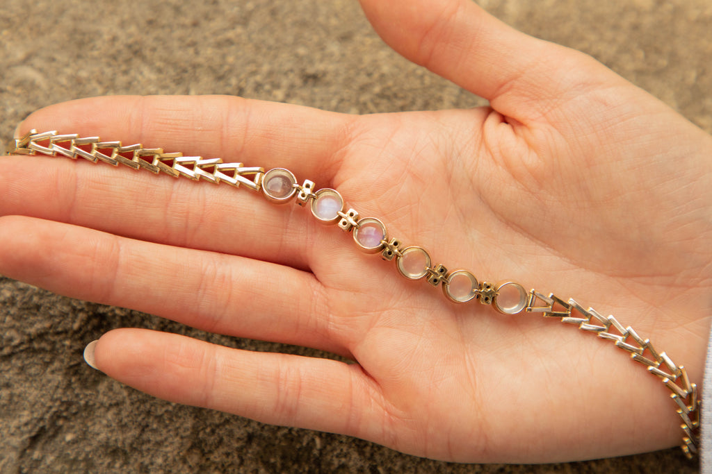 7.5" Antique 9ct Gold Moonstone & Sapphire Bracelet, 5.70ct Moonstone