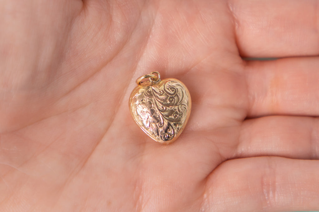 Edwardian 9ct Gold Engraved Heart Charm