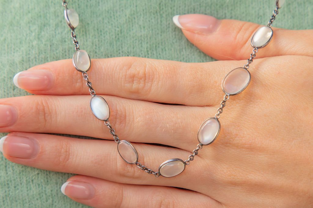 28" Edwardian Silver Moonstone Necklace, 41.00ct.