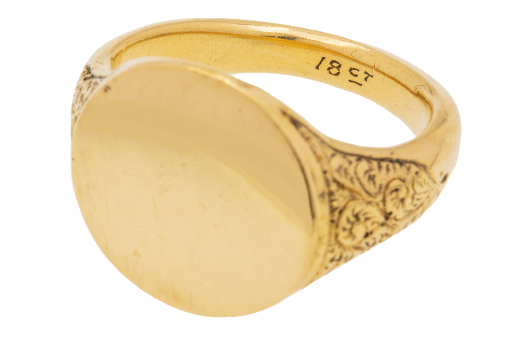 18ct Gold Engraved Signet Ring, 9g