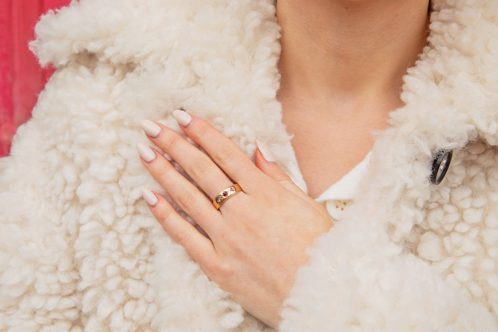 Antique 18ct Gold Rose-cut Garnet Diamond Gypsy Ring