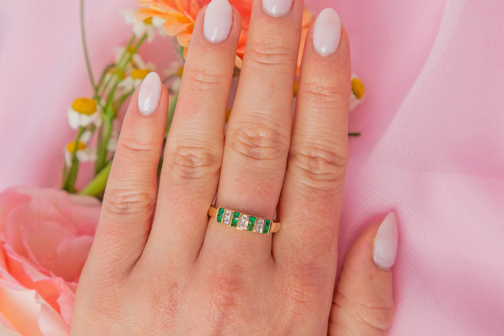 9ct Gold Emerald Diamond Stripe Ring