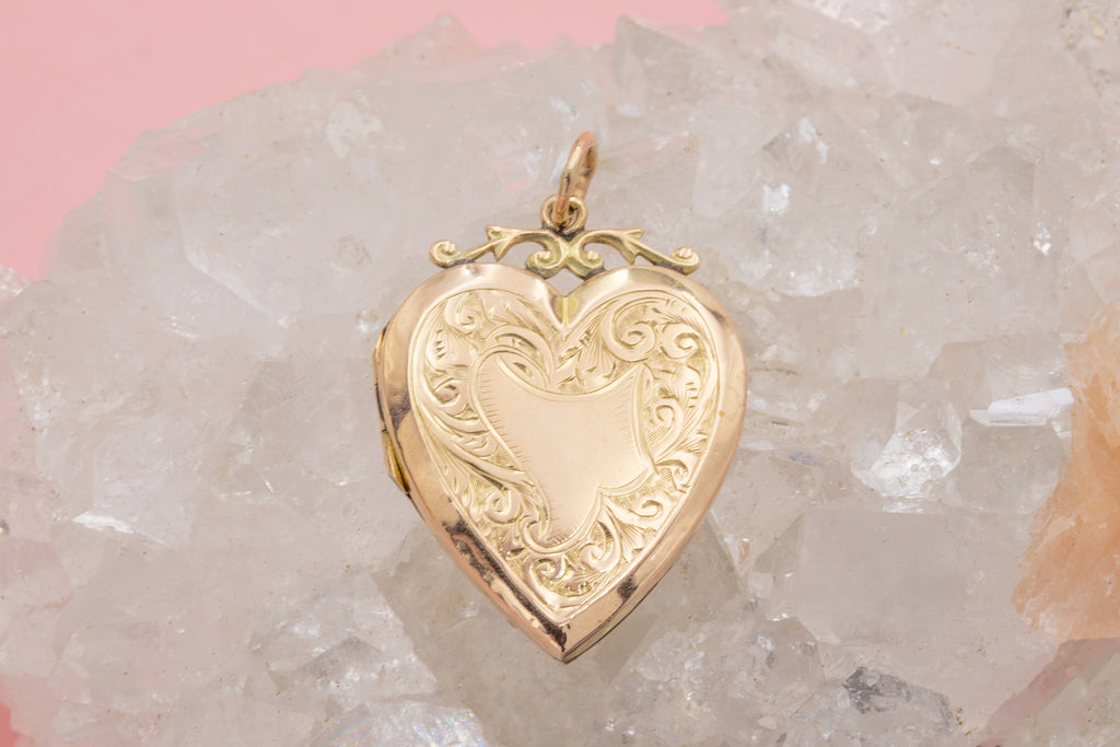 Edwardian 9ct Gold Engraved Heart Locket