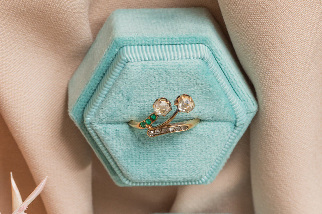 Jugendstil Antique 18ct Gold Rose-Cut Diamond Emerald Ring