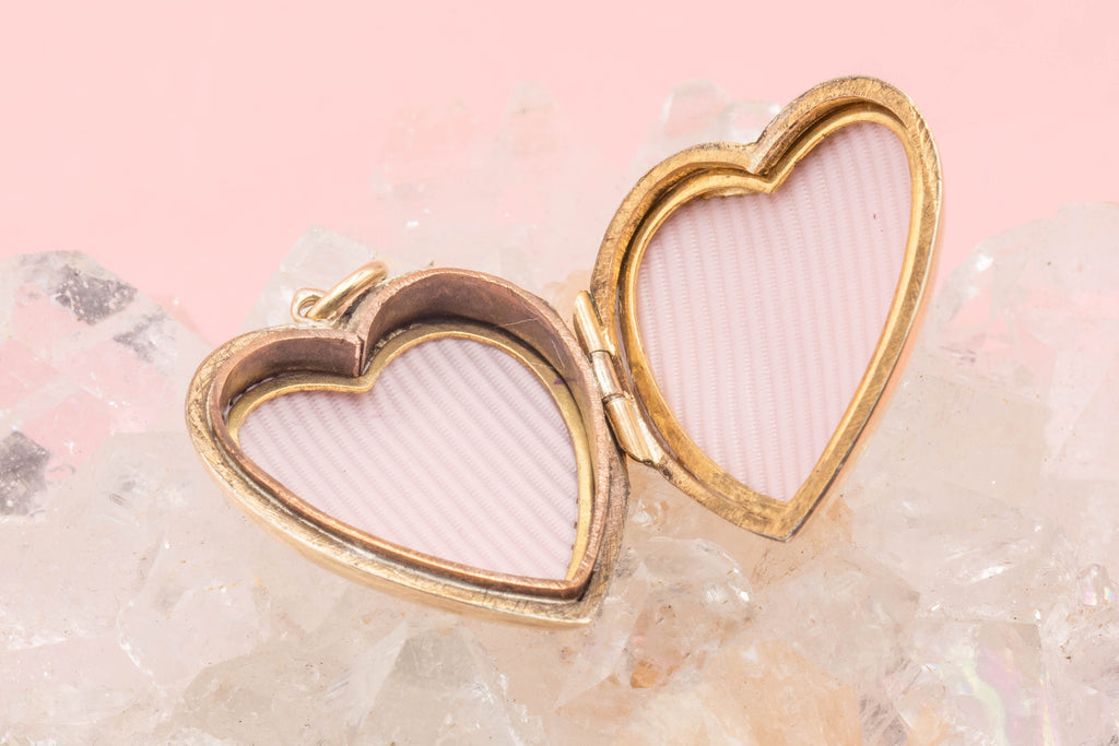 9ct Gold Engraved Puffy Heart Locket