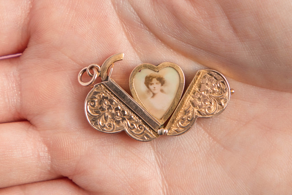 9ct Gold Engraved Clover Locket, Heart Centre